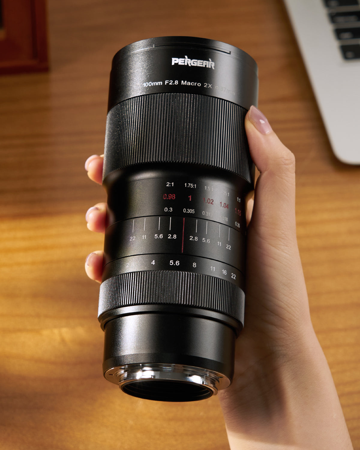 Pergear 100mm F2.8 Full Frame 2X Magnification Ultra Macro Lens